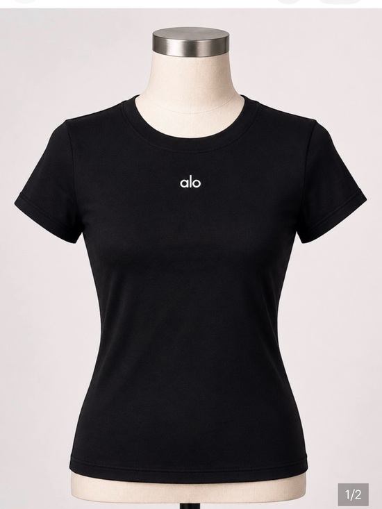 ALO Yoga Tops - ALO Yoga Black Short Sleeve Logo Tee